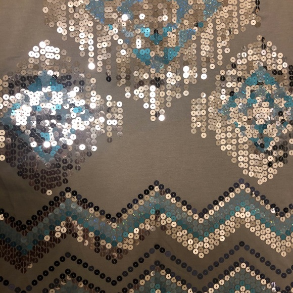 Almost Famous Sequin Tank Top Size Medium - Picture 3 of 8